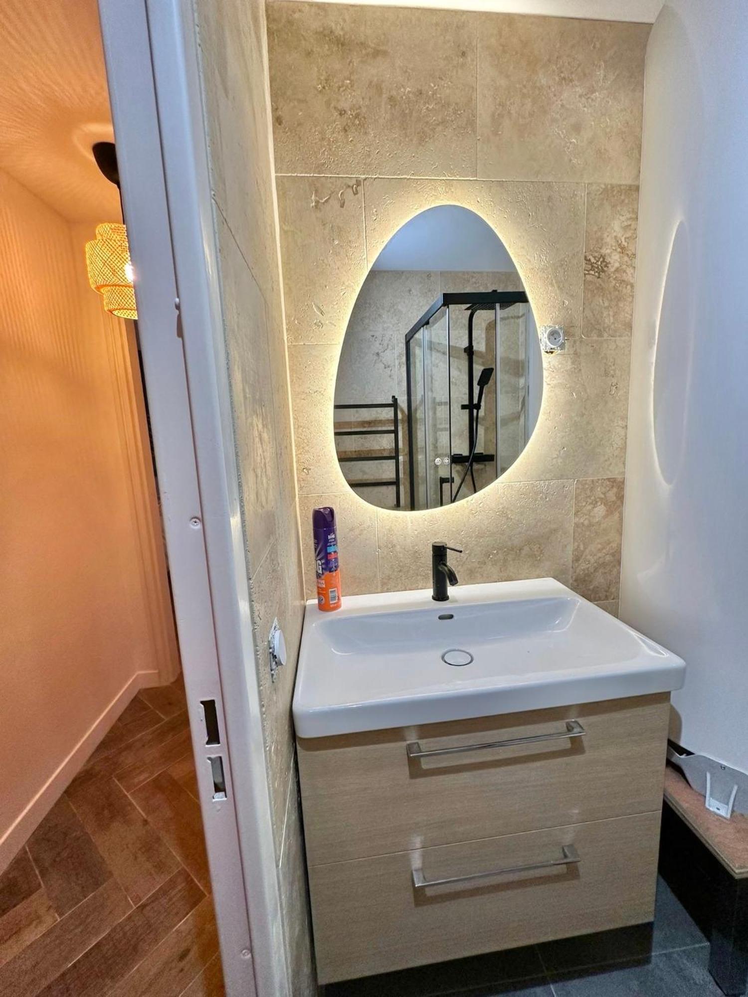 ניס Modern & Cosy 3 Bedrooms Train Tramway מראה חיצוני תמונה